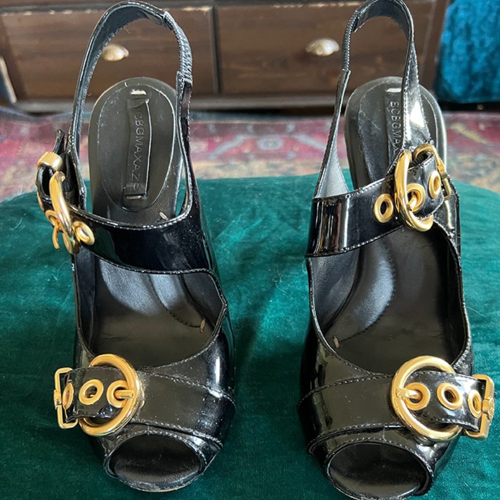 BCBGMaxAzria Patent Leather Heels with Gold Buckles Size 7
